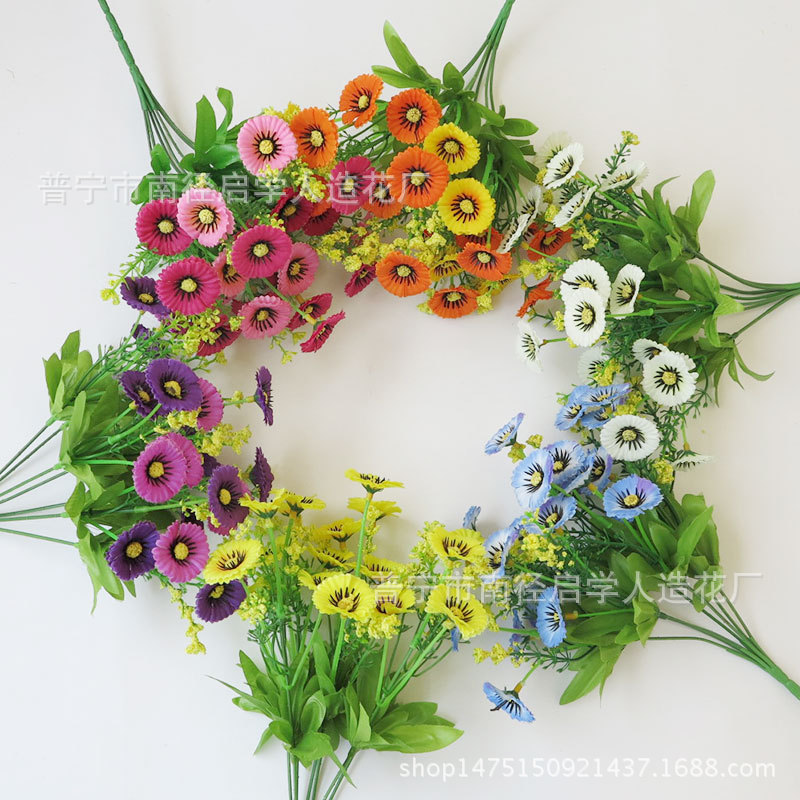 Производители напрямую признаются в моделировании европейского стиля Daisy Sunflower Sun Flowers небольшая ручка на сцене на сцене в родном городе