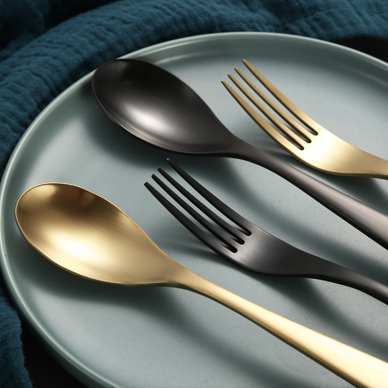 Ins tableware -вакуум -плановая титановая вилка ложка ложки вилки 304 Утолщенная из нержавеющая сталь западные блюда Дом дома