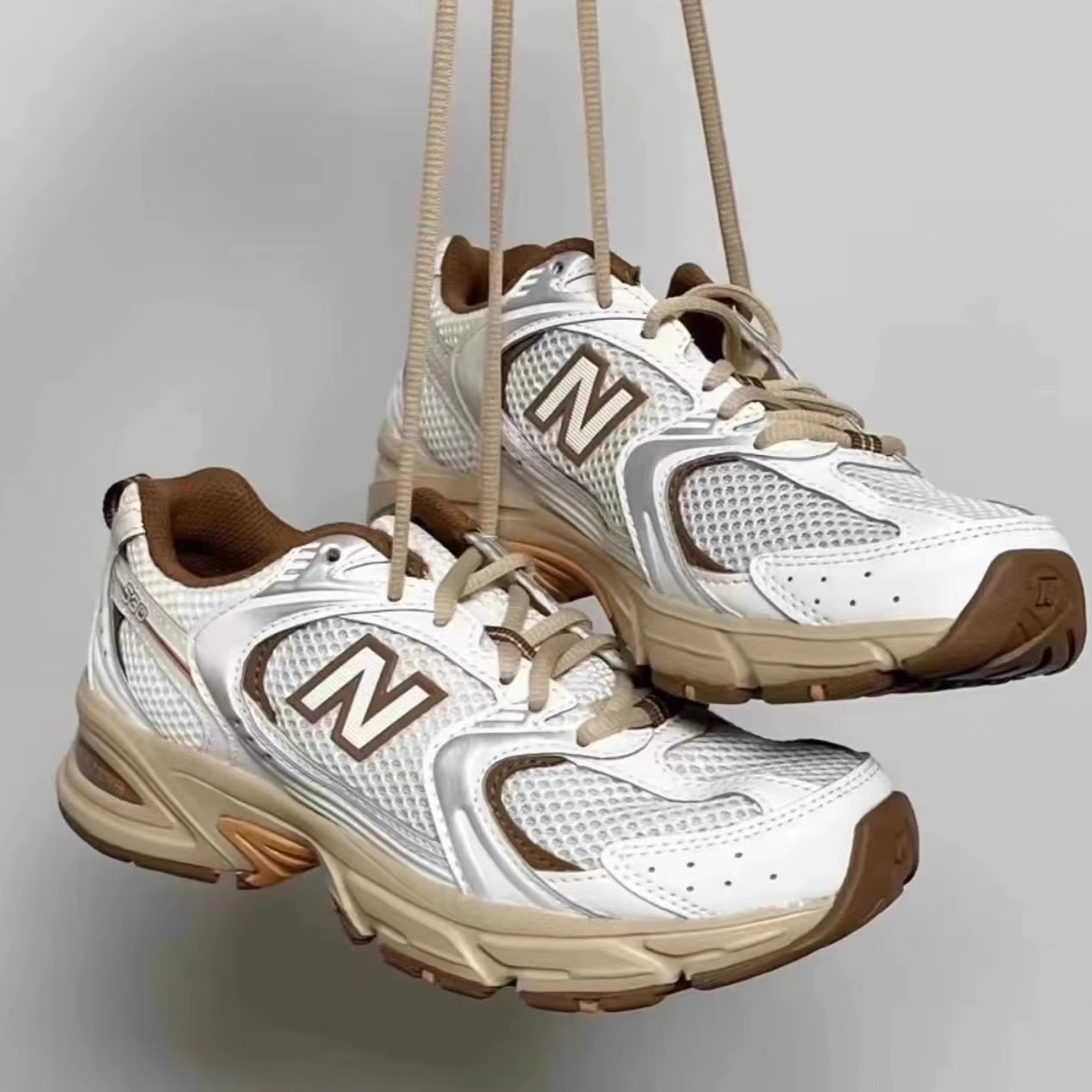Высококачественные спортивные кроссовки NB530 Женская обувь Silver Sport