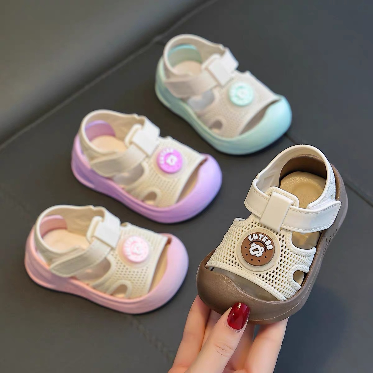 Детские нескользящие летние дышащие босоножки для раннего возраста подходит для мужчин и женщин, коллекция 2026 года, мягкая подошва, закрытый носок