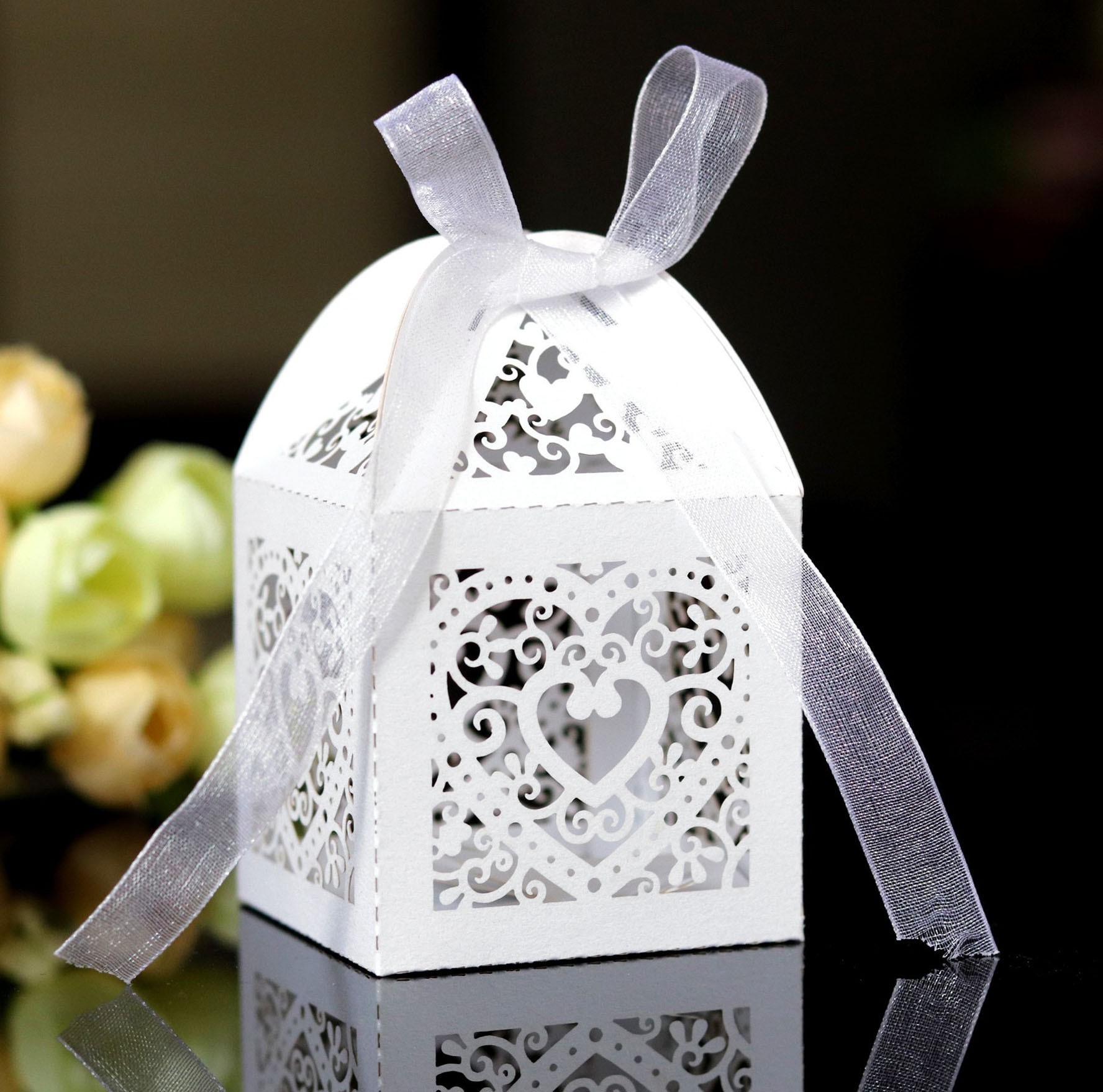 Cross -Bordder Explosion Love Wedding Wedding Candy Box Laser Hollow Wedding Choday Candy Packaging Box Оптовая